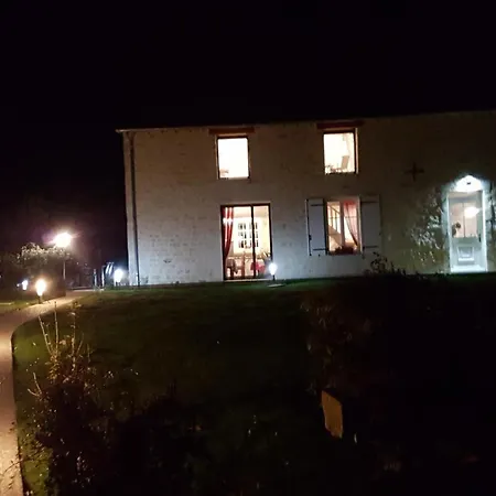 Maison De Charme Avec Jardin, Equipements Inclus, Et Velos A Disposition - Fr-1-497-165